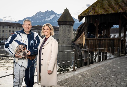 Bild von Güdismäntig-Umzug live mit Fabienne Bamert und Sämi Deubelbeiss