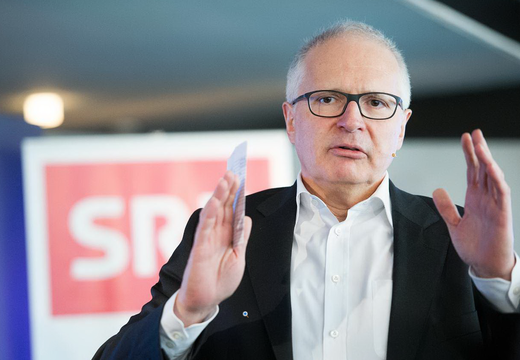 Bild von «Hallo SRF!» – das Publikum im Dialog mit SRF-Direktor Ruedi Matter 