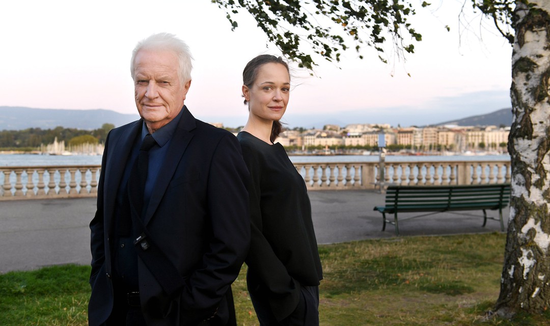 André Dussollier als Guillaume Kessel, Suzanne Fontana als Isabelle Caillat