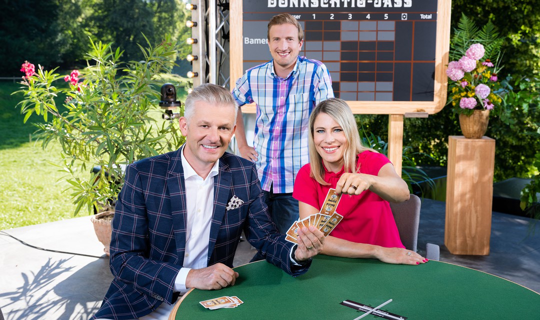 Das Donnschtig-Jass-Team: v.l. Rainer Maria Salzgeber, Stefan Büsser und Sonja Kälin