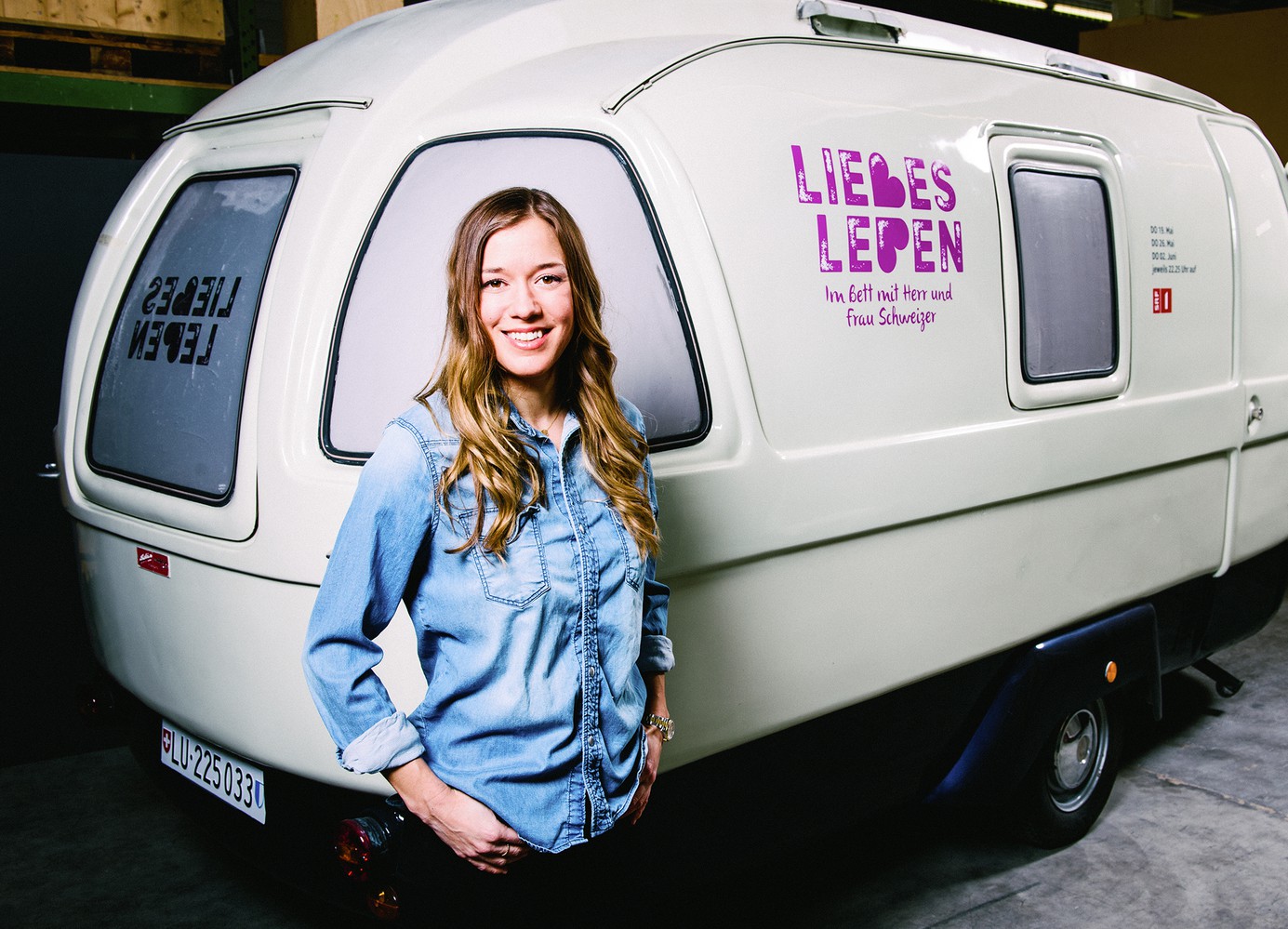 Unterwegs mit dem «Lovemobil»: Moderatorin Eva Nidecker. 