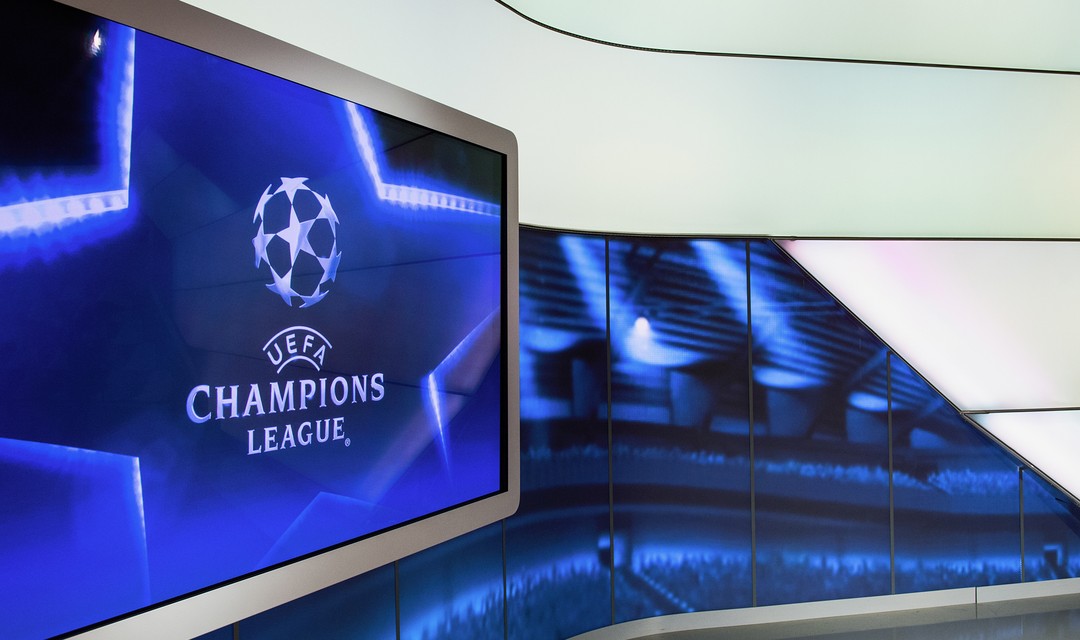 SRF Sportstudio-Bildschirm mit dem «Champions League»-Logo