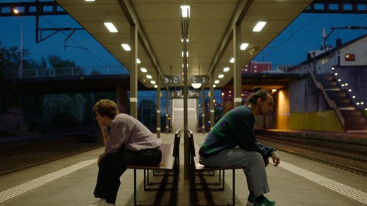 Bild von Drehstart der SRF-Koproduktion «Puppen & Krieger»