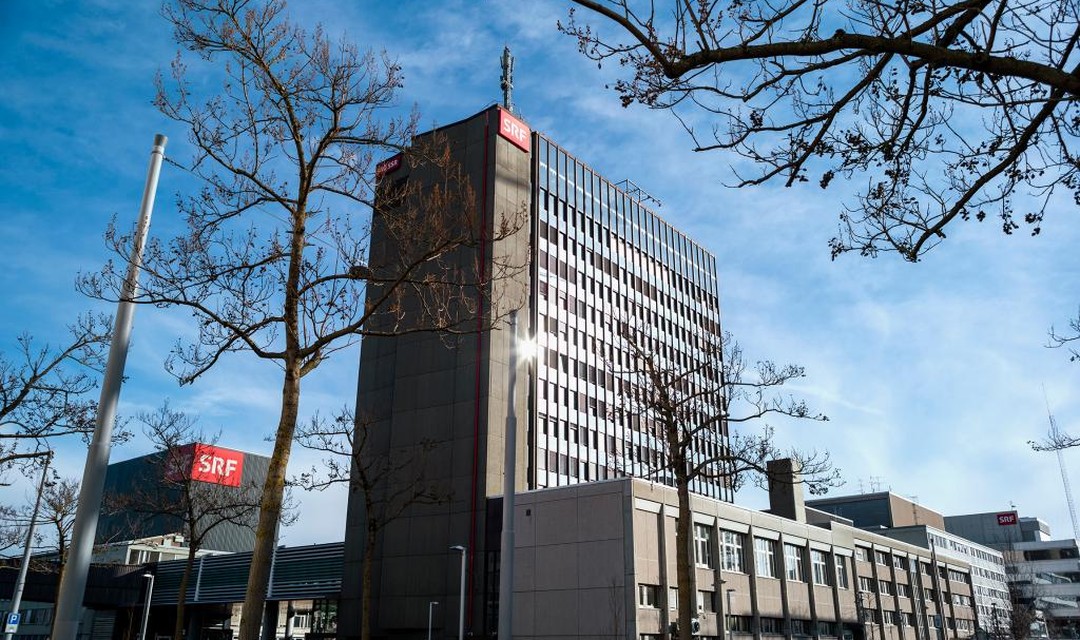 Das Fernsehhochhaus und der Bühnenturm