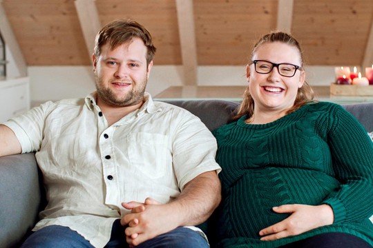 Bild von «SRF DOK»: Wir bekommen ein Baby