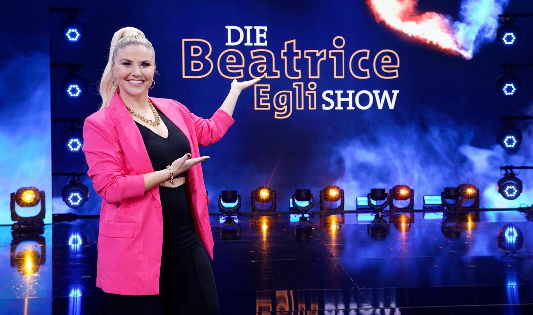 Beatrice Egli steht auf der Bühne