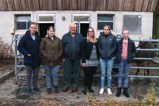 Bild von «DOK»: Schicksal einer Bergbauernfamilie