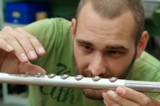 Bild von «Slow-TV» live: Blasinstrumentenbauer