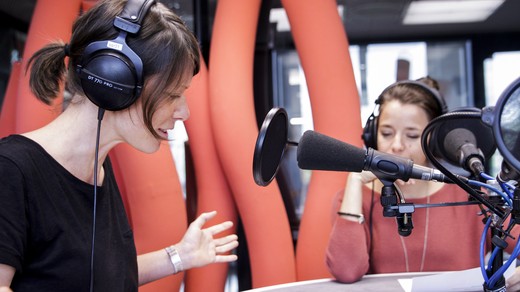 Bild von «Nachgefragt»: Wer steckt hinter dem Podcast «Himmelblau»?