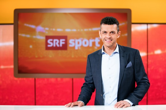 Bild von Eishockeystars duellieren sich beim ersten «Eishockey E-Cup» von SRF Sport