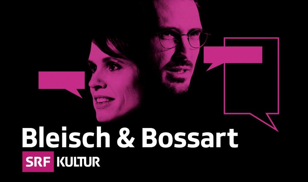Das Keyvisual zeigt die beiden Köpfe von Barabara Bleisch und Yves Bossart. Die Köpfe sind etwas verfremdet und in den Farben schwarz und pink gehalten. Unter den Köpfen steht der Sendungsname "Bleisch & Bossart" und "SRF Kultur" geschrieben.