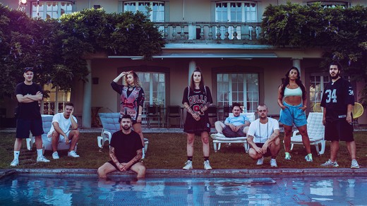 Bild von «Battle Mansion»: Die epische Reality-Show von SRF Virus