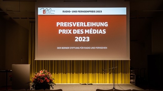 Bild von SRF von Berner Stiftung für Radio und Fernsehen ausgezeichnet