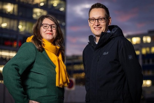 Bild von Diese SRF-Korrespondent:innen erhalten die Goldene Feder 2025