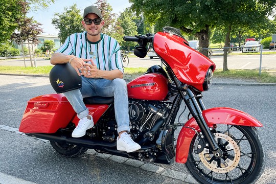 Bild von «G&G»-Sommerserie: «Glütet & Gfröget» – Summer Edition mit Joel Grolimund