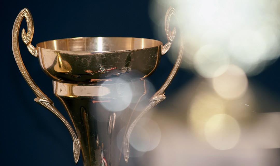 Goldener Pokal. CIVIS-Medienpreis-Trophäe. 