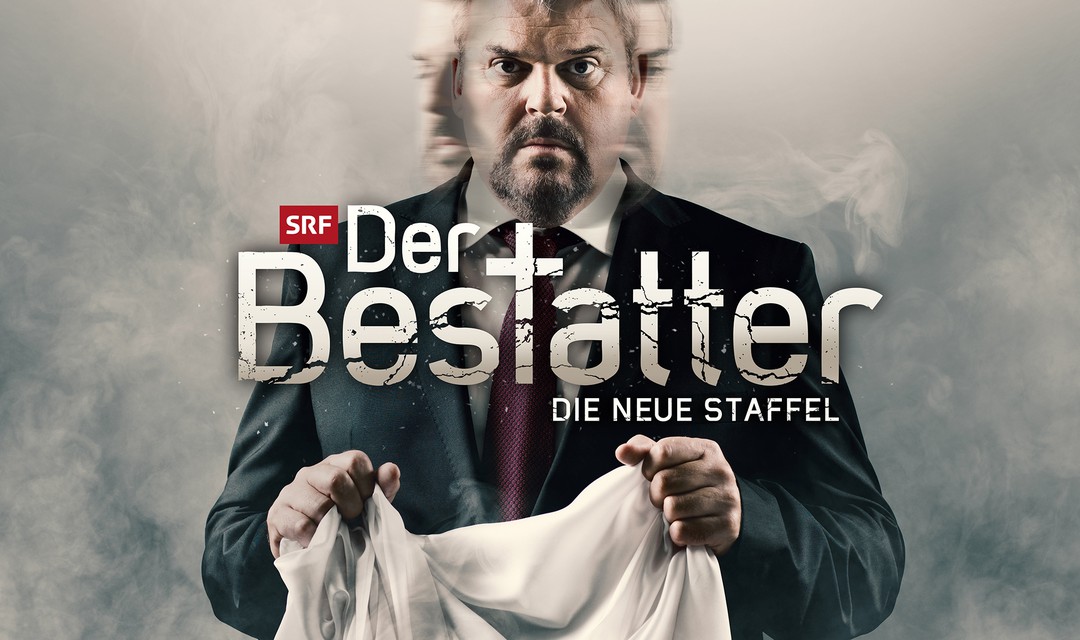 Keyvisual Bestatter Mike Müller mit Leichentuch