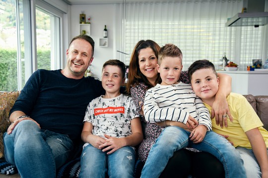 Bild von «SRF bi de Lüt – Familiensache Spezial»: Nicole Berchtold mit berührenden Geschichten