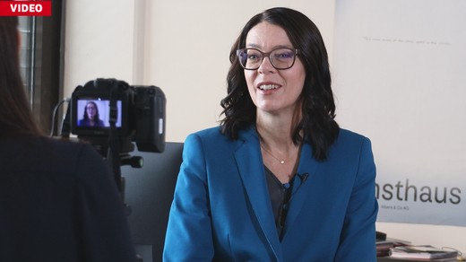 Bild von Nathalie Wappler, wie passt «digital first» zum Service public?