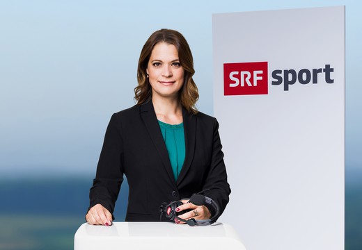 Bild von Michèle Schönbächler gibt ihre Funktion als Ski-Kommentatorin ab