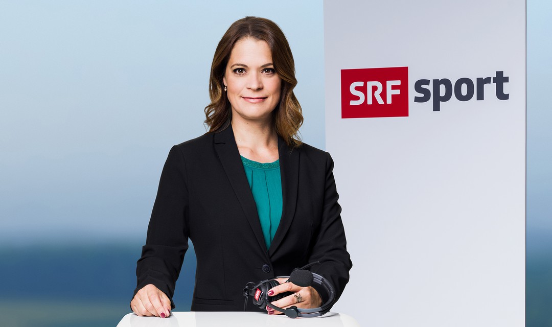 Bild von Michèle Schönbächler gibt ihre Funktion als Ski-Kommentatorin ab