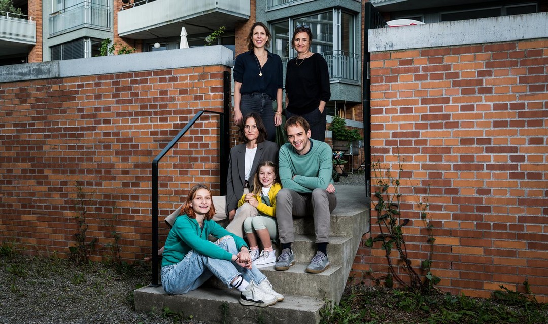 Gruppenfoto von Laura de Weck, Bettina Oberli, Paula Rappaport, Johanna Bantzer, Alma Klingenbeck und Martin Vischer