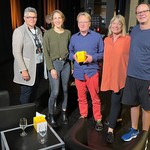 Gruppenbild v.l. mit Monika Emmenegger, Vizepräsidentin der SRG Luzern, Autorin Laura de Weck, Fridolin Schwitter, Frater Familiaris, SRF-Moderatorin Daniela Lager und Marc André Stalder, Ressort Kommunikation Vorstand SRG Luzern.