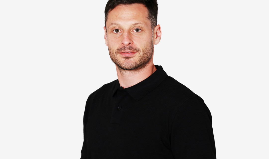 Mark Streit, Mann mit kurzen braunen Haaren und schwarzem Shirt