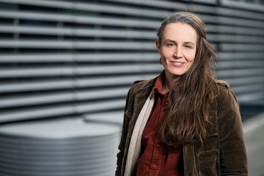 Bild von Nicole Vögele wird mit dem Deutschen Menschenrechts-Filmpreis ausgezeichnet
