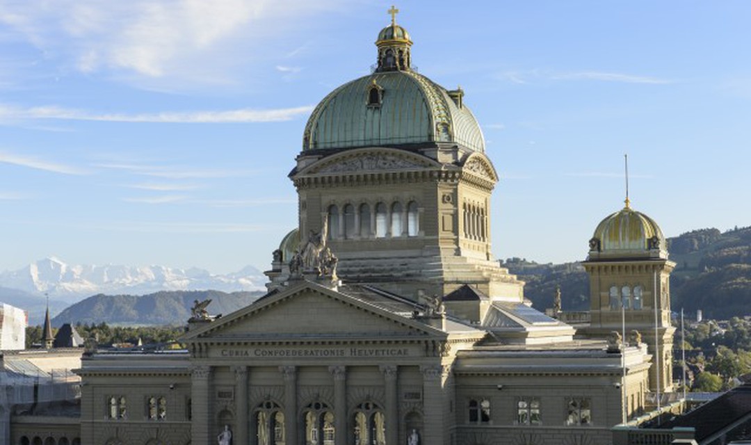 Bild von Besuch in Bern: Parlamentsgebäude und Studio Bundeshaus