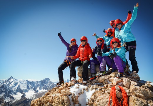 Bild von Start der fünften Staffel «Hoch hinaus – Das Expeditionsteam»