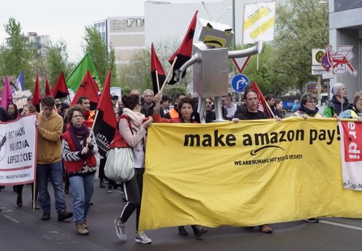 Bild von «DOK»: Amazon – Wie der Onlinegigant die Welt beherrscht