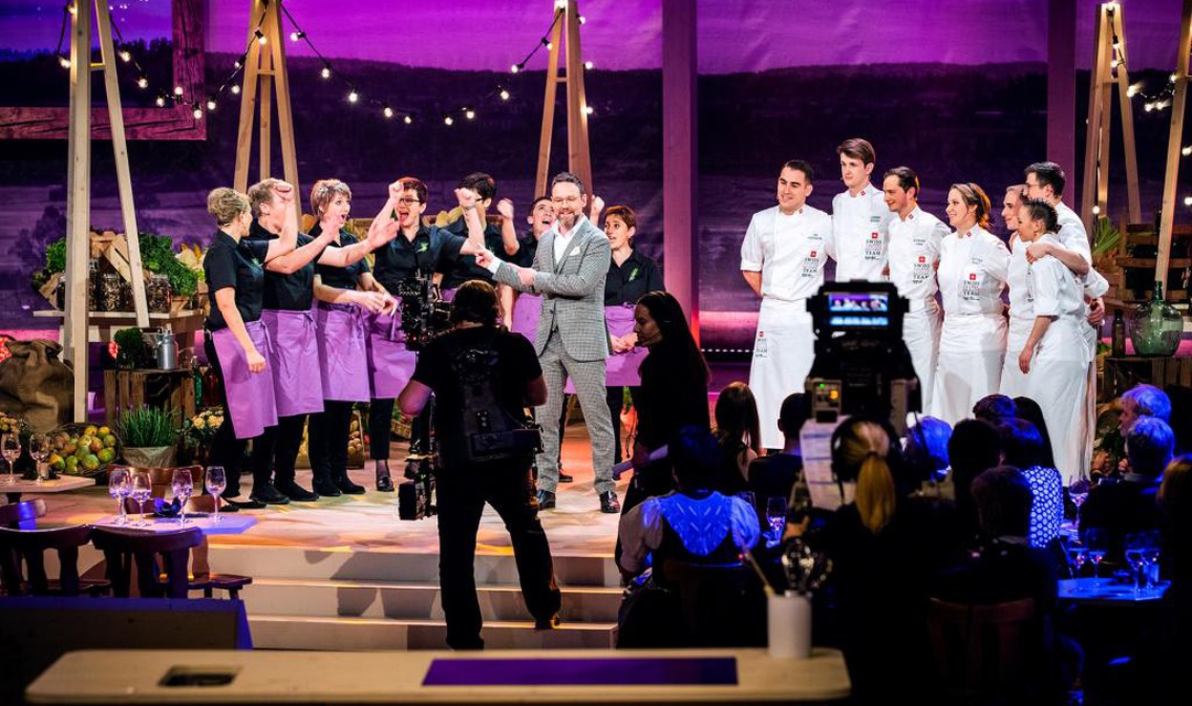 SRF bi de Lüt - Landfrauenküche Finale 28.12.2019 Die Landfrauen gewinnen den Wettstreit gegen die Junioren der Kochnationalmannschaft Copyright: SRF/Ueli Christoffel