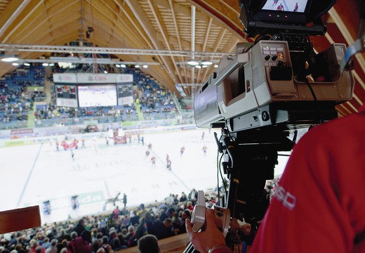 Bild von Eishockey-Vertrag definitiv unterzeichnet