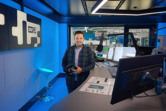 Bild von Radio SRF 3: Joel Grolimund wird neuer Moderator der Hitparade