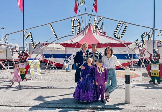 Bild von «Mona mittendrin»: Leben im Zirkus