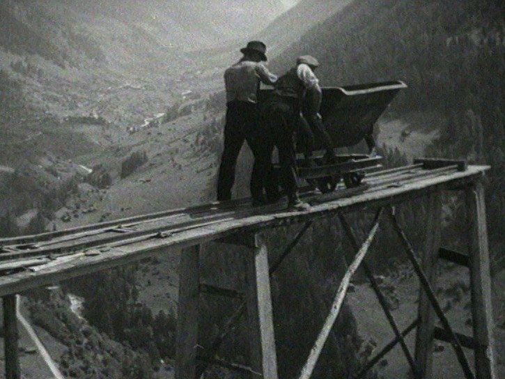 Screenshot aus dem Film «Die Herrgottsgrenadiere»