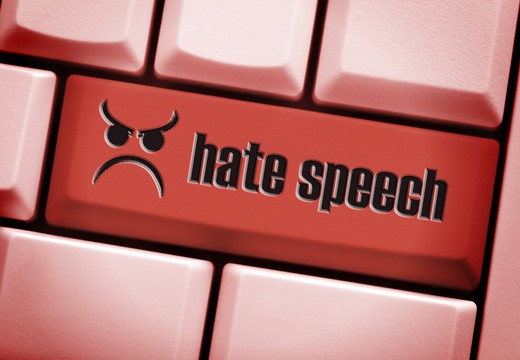 Teaserbild von Hass, Trolle und Störer in der digitalen Welt – wie SRF damit umgeht