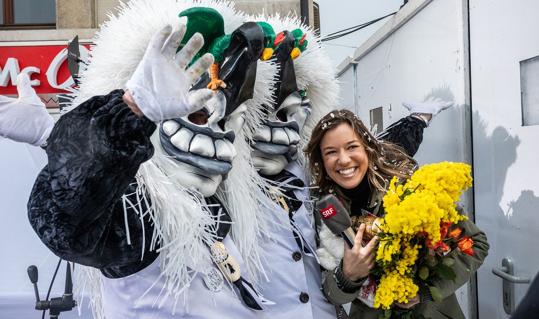 SRF-Reporterin an der Basler Fasnacht