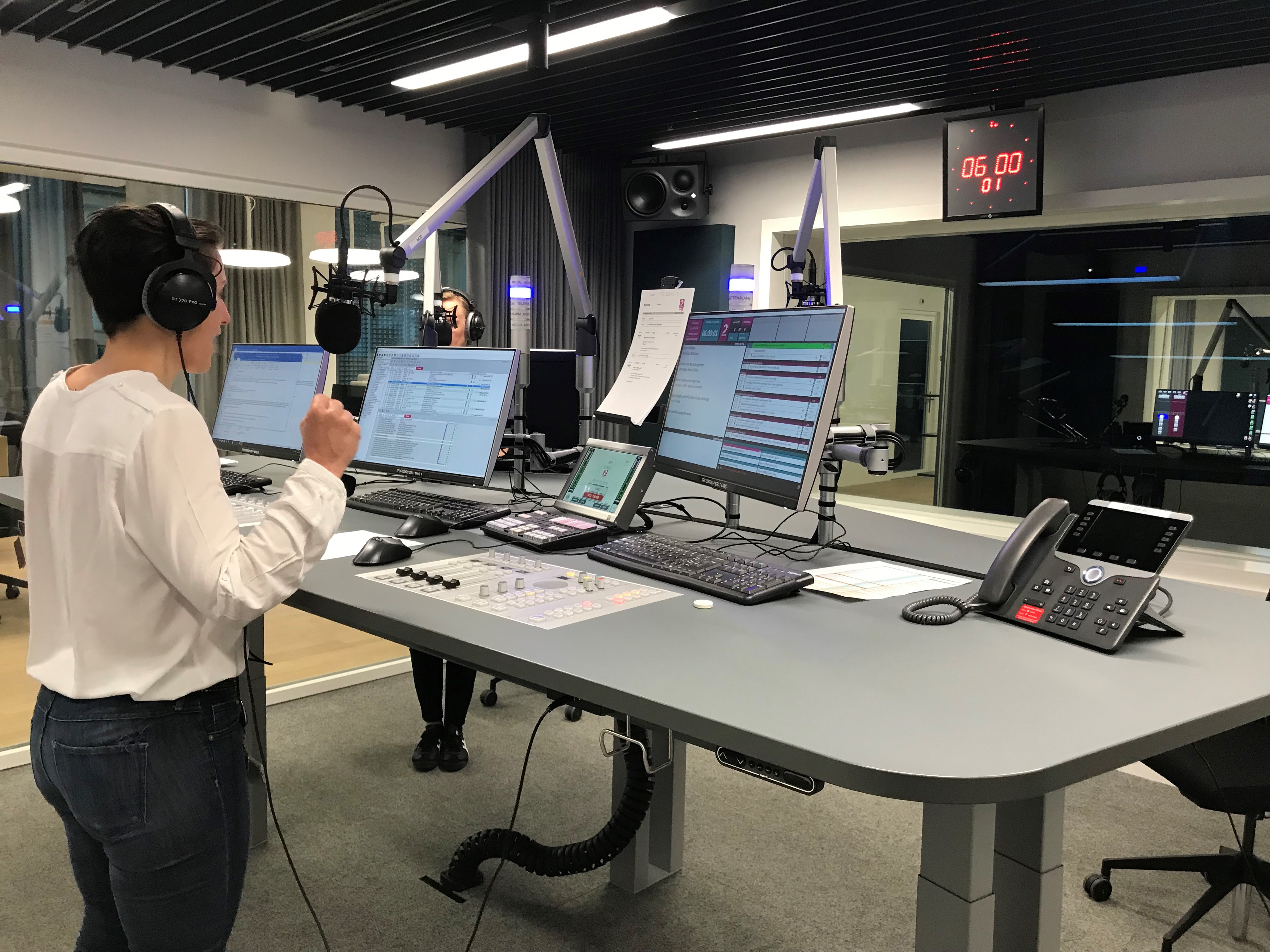 Die Erste Sendung Aus Dem Neuen Radiostudio Basel News Srg